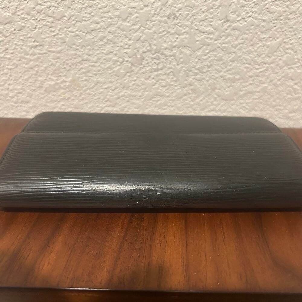 Louis Vuitton Epi Sarah Wallet Black with COA - Picture 3 of 12